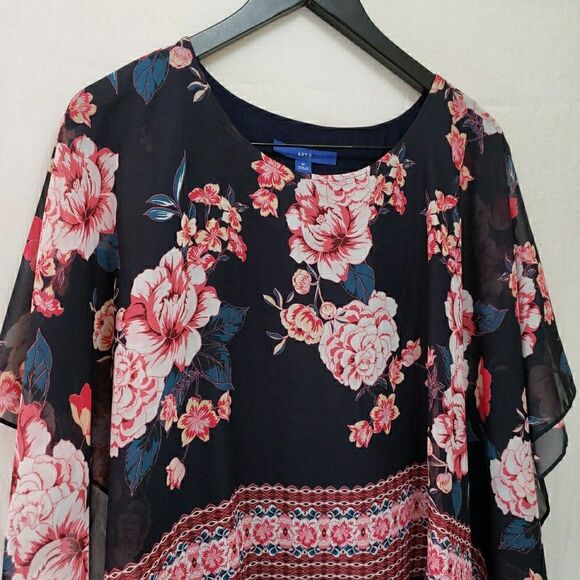 APT. 9 Women's Black Floral Sheer Overlay Poncho Top Boho Chic Festive Size M - Picture 2 of 10